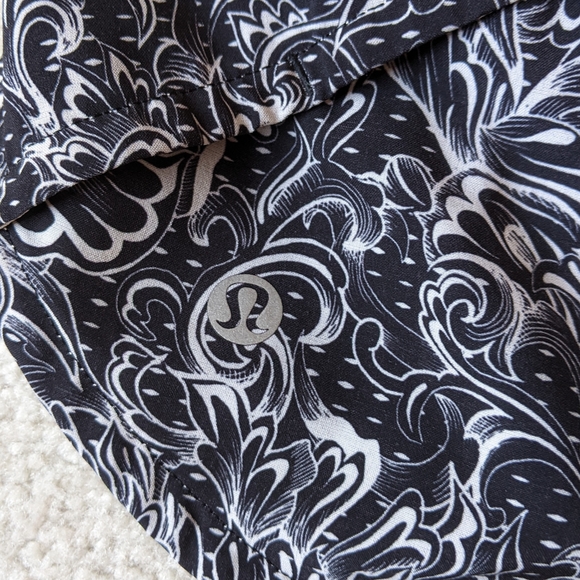 Lululemon Athletica Infinity speed up shorts size 6 - Picture 9 of 11